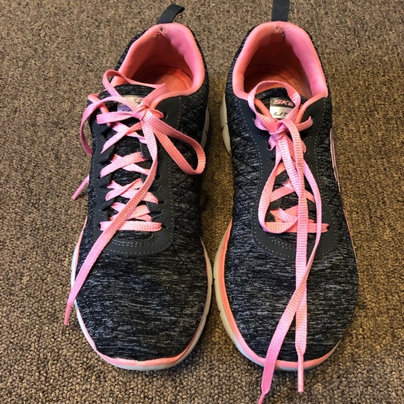 Skechers Air Cooled Memory Foam Air cooled Comfort walking Sneakers size 8 shoes - Picture 2 of 9